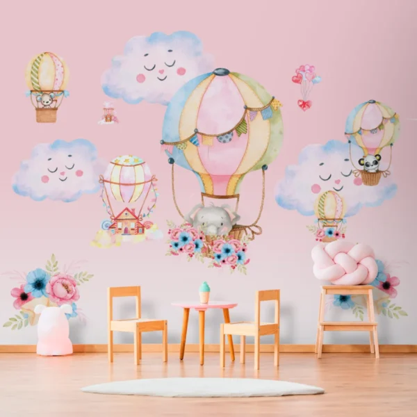 papel de parede balões e nuvens infantil